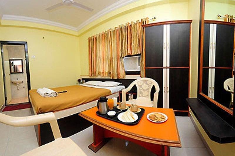 Sai Ganesh Hotel Shirdi Ruang foto